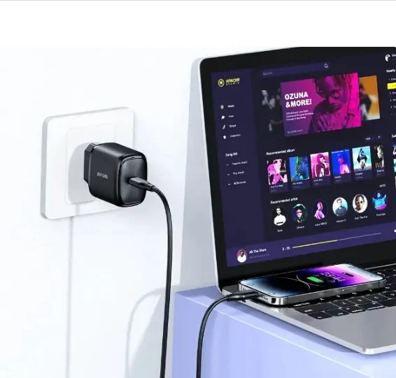 Porodo USB-C Power Delivery Quick Charger EU With USB-C USB-C Cable