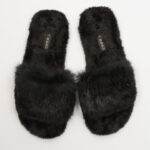 Be Cosy fluffy slippers in black