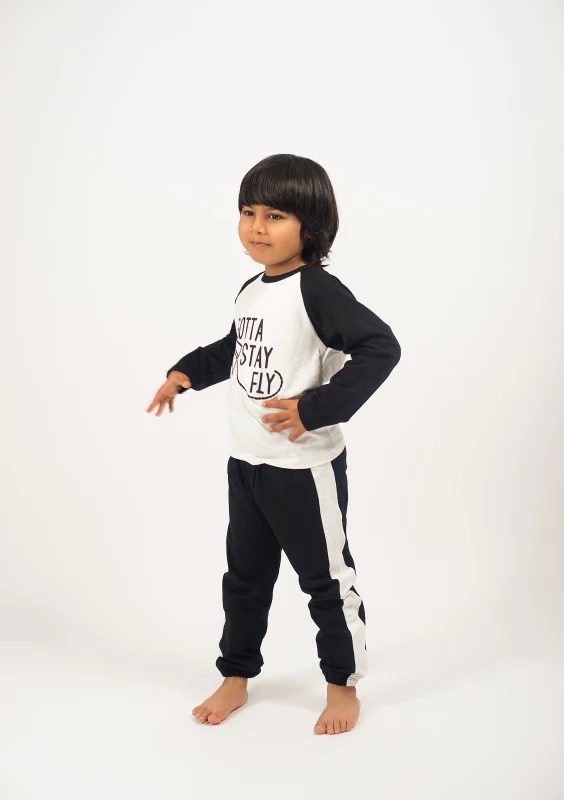 Be Cosy kid's PJ set with "Gotta Stay Fly" print