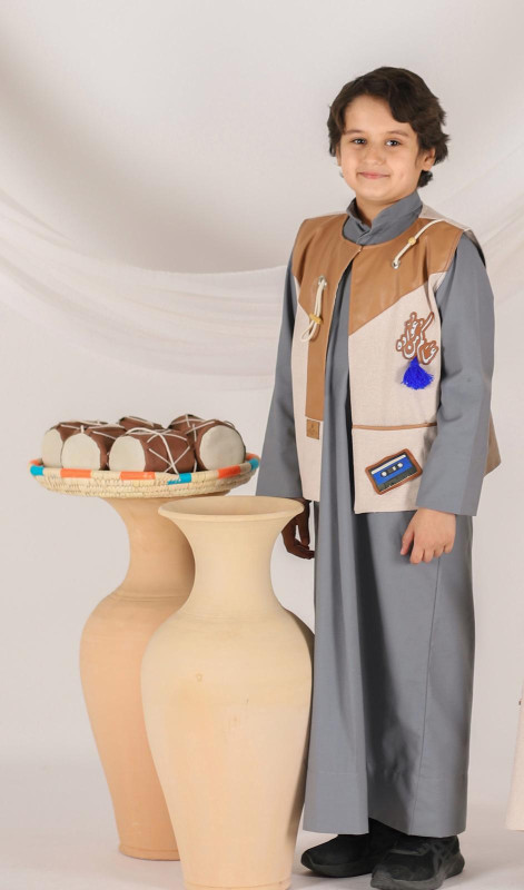 Boys’ Vest in Beige Linen and Leather